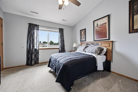 370 Kelso Drive Fairfax IA 52228