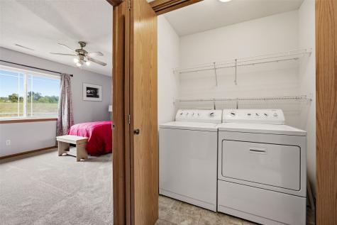 370 Kelso Drive Fairfax IA 52228
