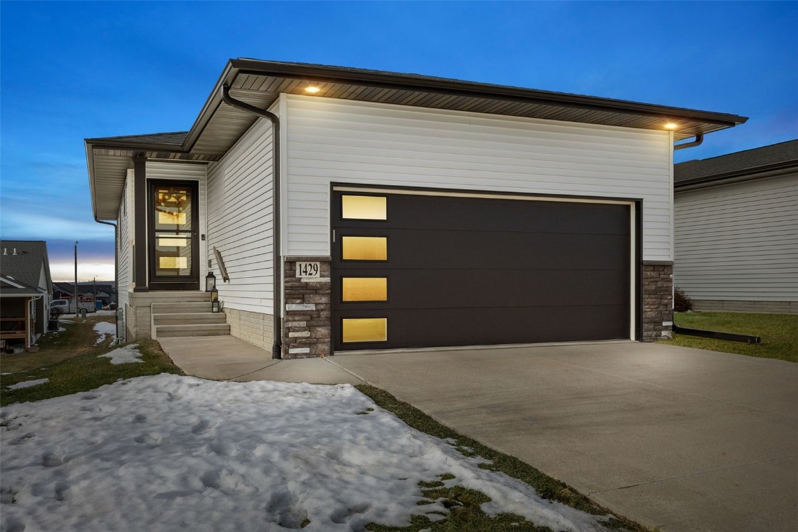 1429 Applewood Drive Fairfax IA 52228