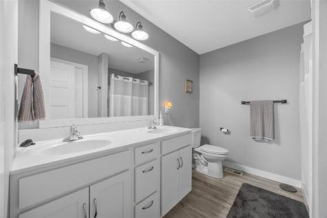 1429 Applewood Drive Fairfax IA 52228