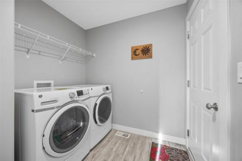1429 Applewood Drive Fairfax IA 52228