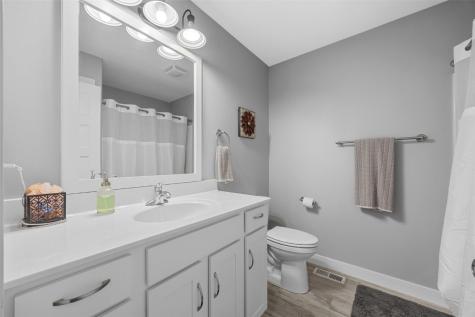 1429 Applewood Drive Fairfax IA 52228