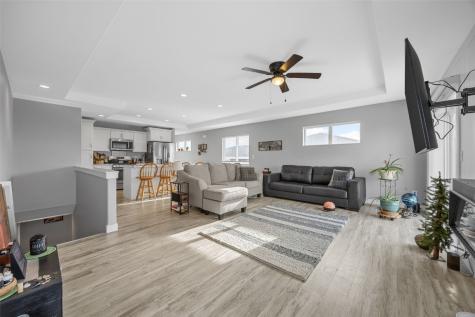 1429 Applewood Drive Fairfax IA 52228