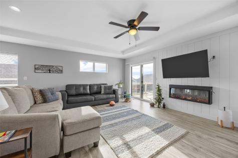 1429 Applewood Drive Fairfax IA 52228