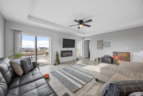 1429 Applewood Drive Fairfax IA 52228