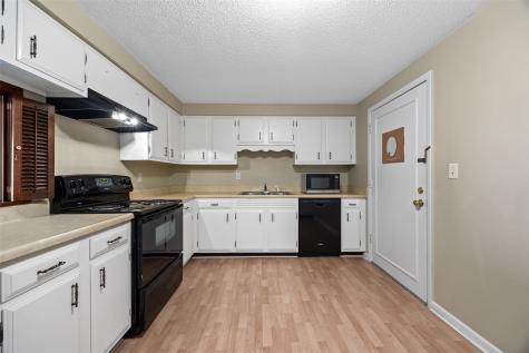 130 Thompson Drive SE Cedar Rapids IA 52402