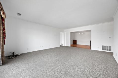 130 Thompson Drive SE Cedar Rapids IA 52402