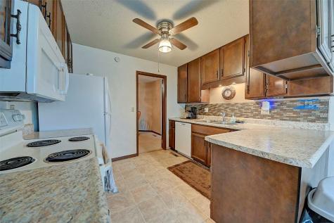 4111 Lexington NE Cedar Rapids IA 52402