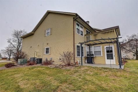 4111 Lexington NE Cedar Rapids IA 52402