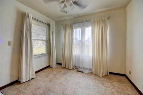 4111 Lexington NE Cedar Rapids IA 52402