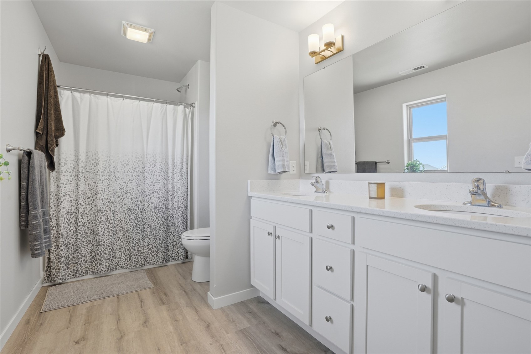 1142 Leann Circle North Liberty IA 52317