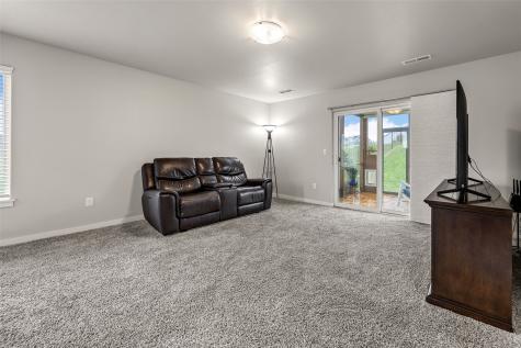1277 Abraham Drive North Liberty IA 52317