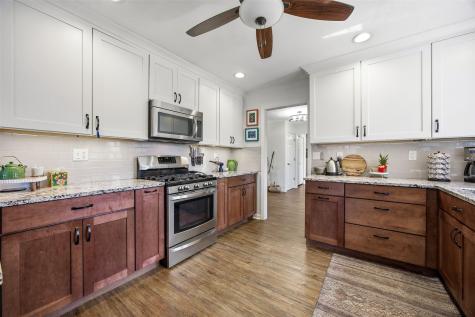 182 Ryecroft SE Cedar Rapids IA 52403