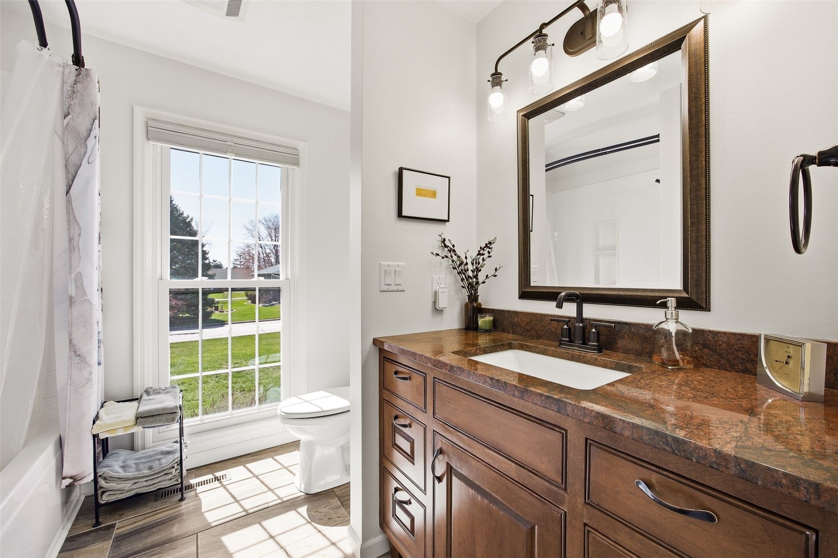 182 Ryecroft SE Cedar Rapids IA 52403
