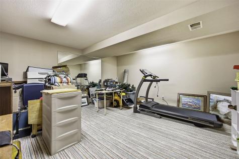 182 Ryecroft SE Cedar Rapids IA 52403