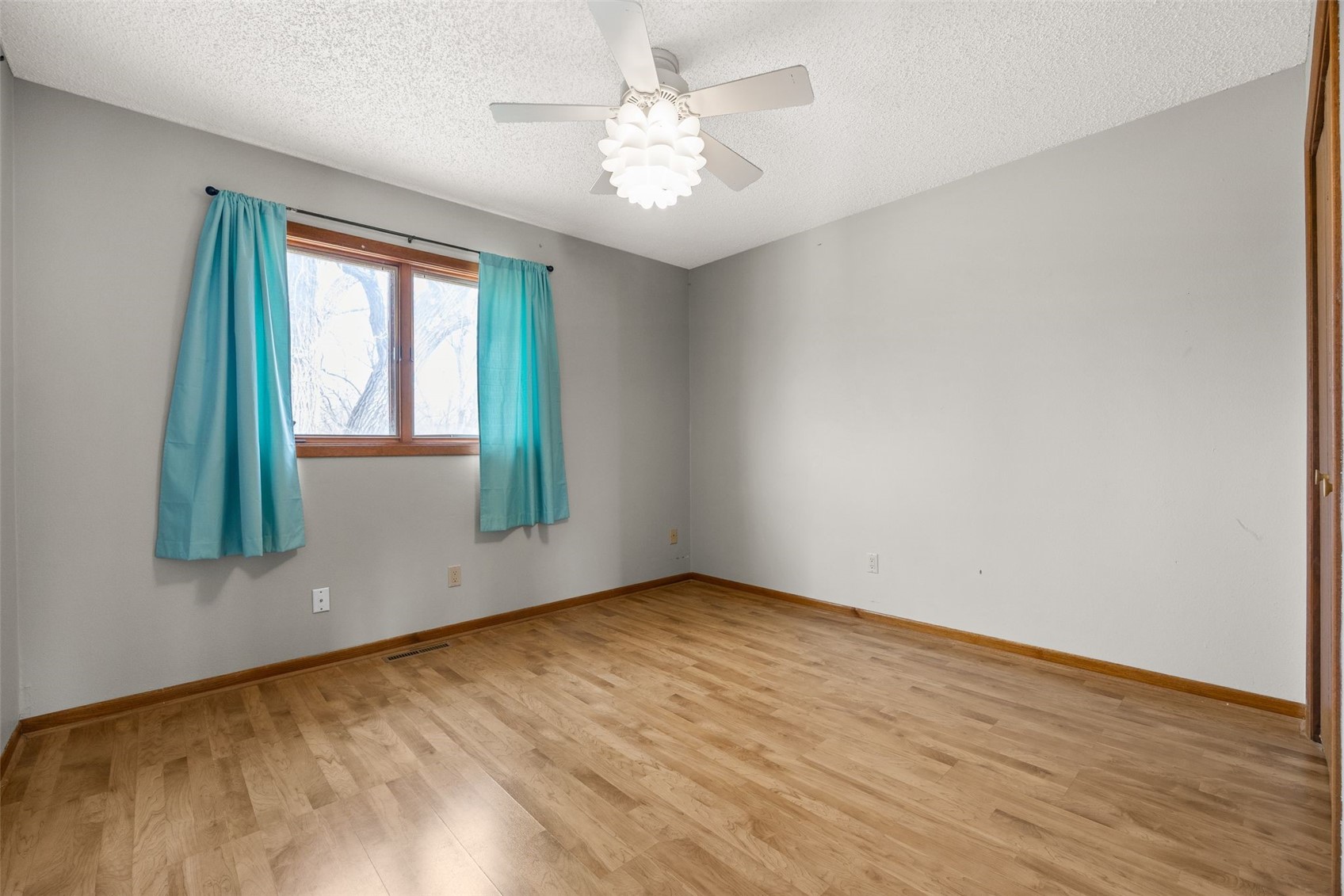 2326 Plaen View Drive Iowa City IA 52246
