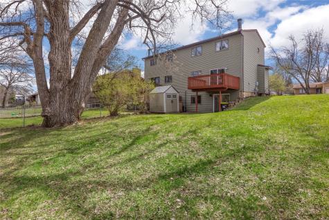 2326 Plaen View Drive Iowa City IA 52246