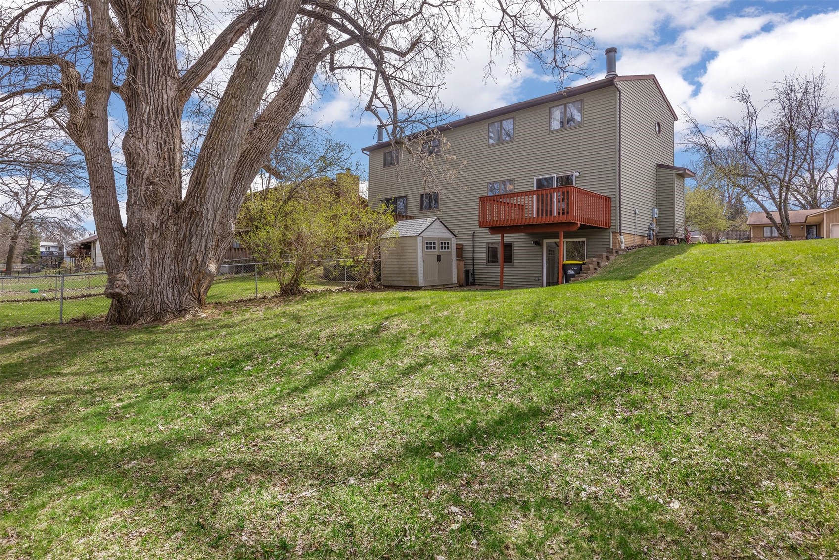 2326 Plaen View Drive Iowa City IA 52246
