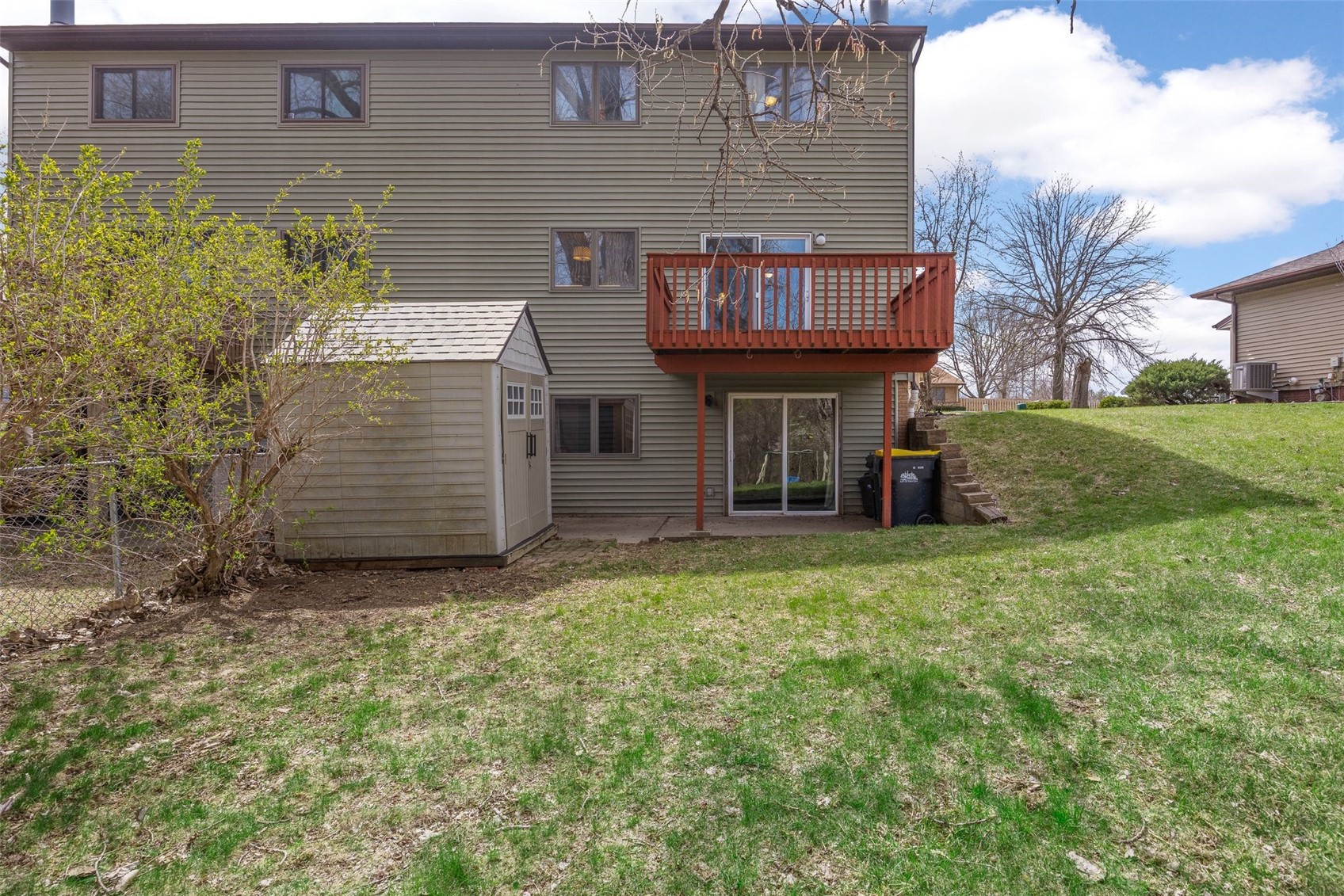 2326 Plaen View Drive Iowa City IA 52246