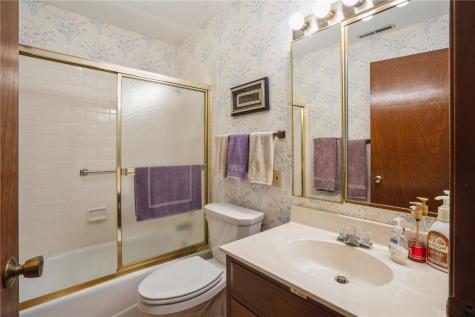 820 Edward Court SE Cedar Rapids IA 52403