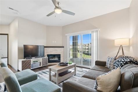 2871 Spring Rose Circle Coralville IA 52241