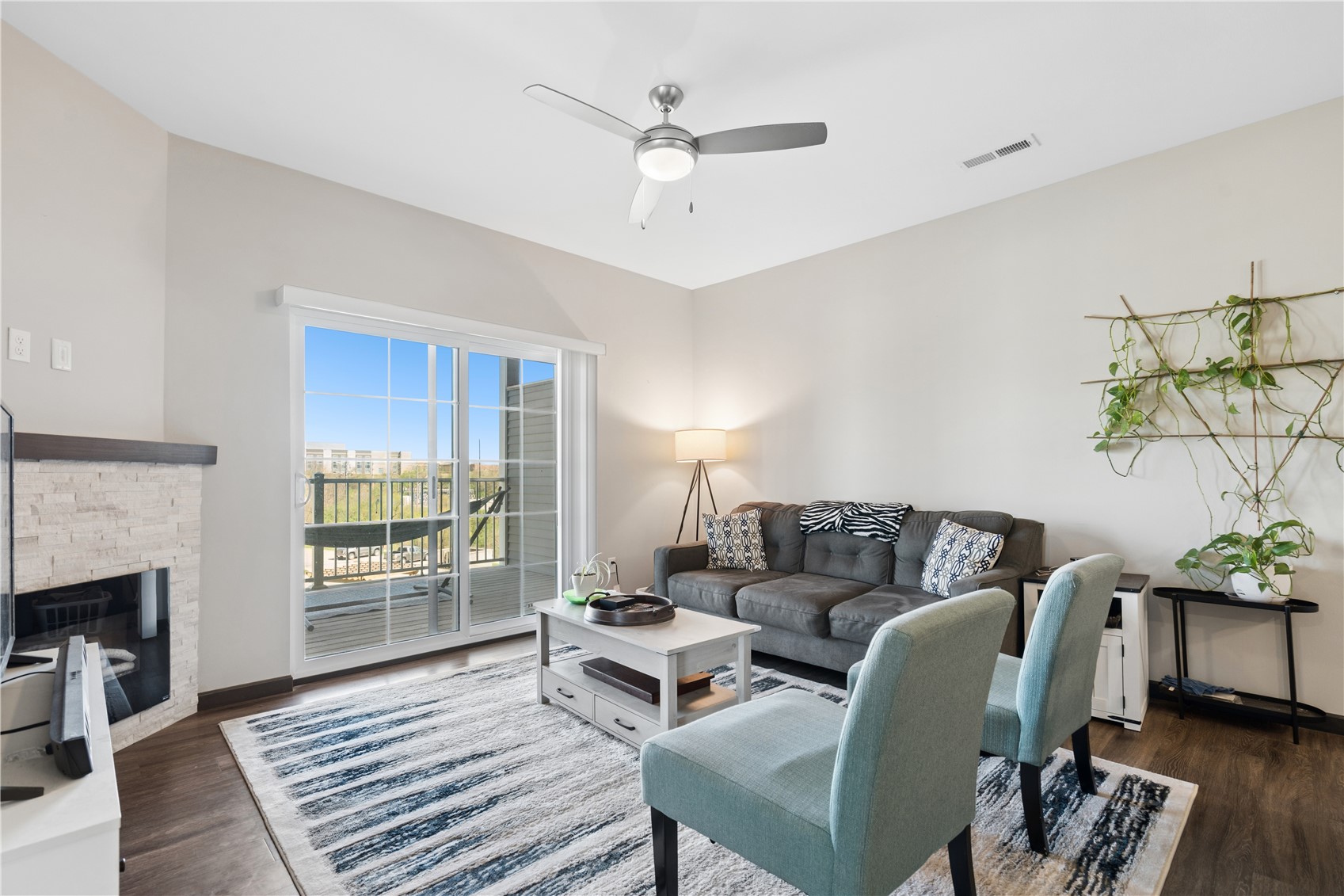 2871 Spring Rose Circle Coralville IA 52241