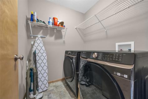 3418 Stoneview Circle SW Cedar Rapids IA 52404