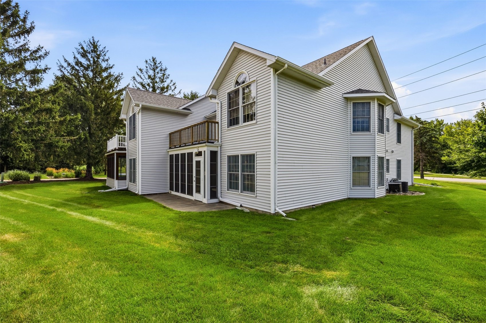 2301 Willowbrooke Lane Iowa City IA 52246