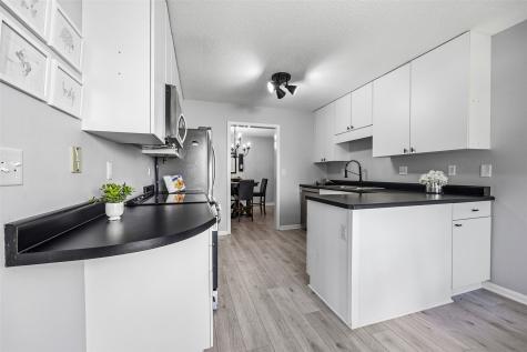 2301 Willowbrooke Lane Iowa City IA 52246