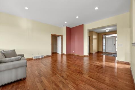 5997 Meadow Grass Circle Cedar Rapids IA 52403