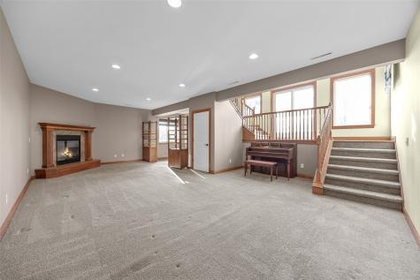 5997 Meadow Grass Circle Cedar Rapids IA 52403