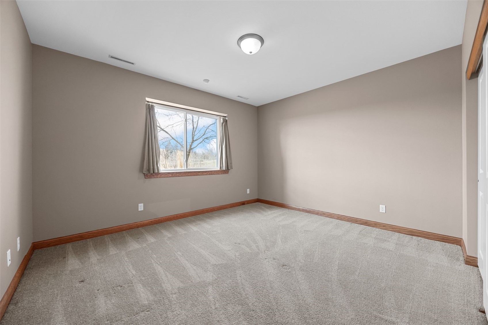 5997 Meadow Grass Circle Cedar Rapids IA 52403