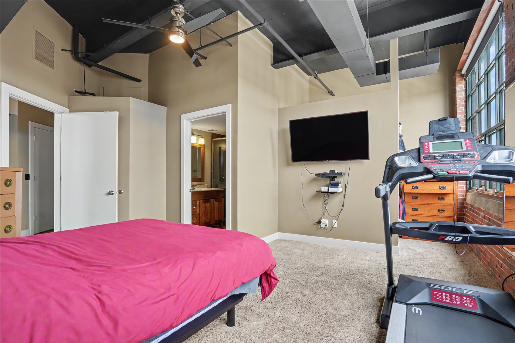 905 3rd Street SE Cedar Rapids IA 52401