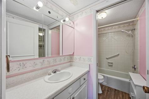 150 Thompson Drive SE Cedar Rapids IA 52403