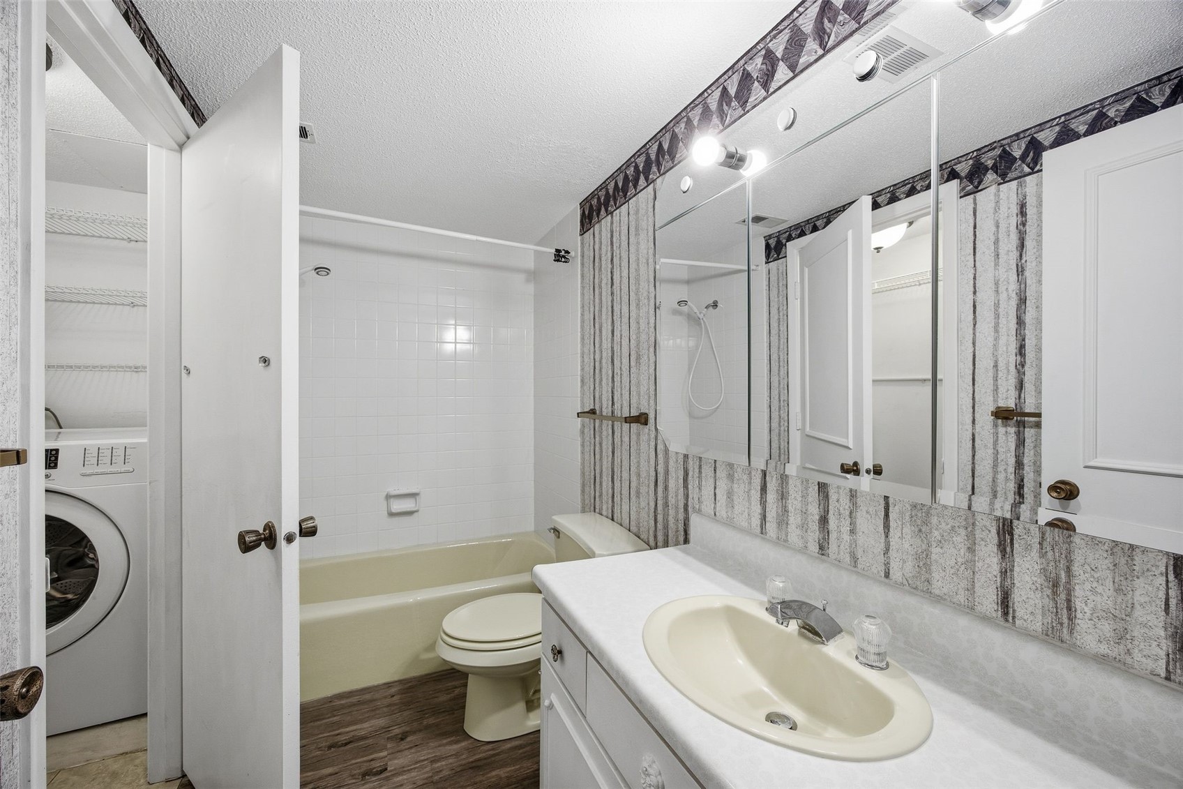 150 Thompson Drive SE Cedar Rapids IA 52403