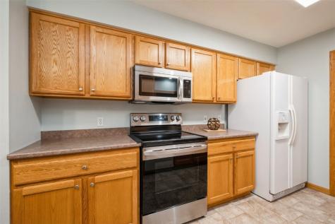 1034 Doubletree Court NE Cedar Rapids IA 52402