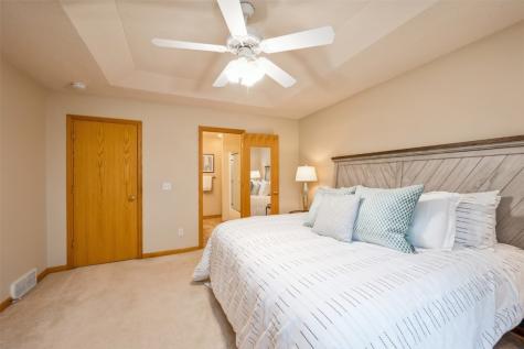 1034 Doubletree Court NE Cedar Rapids IA 52402
