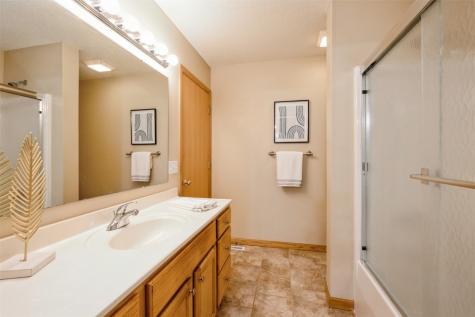 1034 Doubletree Court NE Cedar Rapids IA 52402