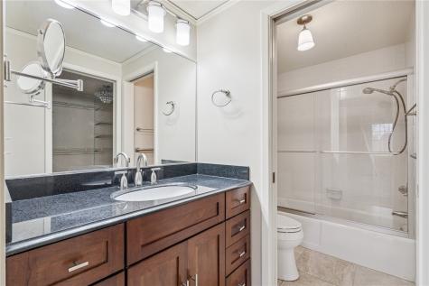 100 Thompson Drive SE Cedar Rapids IA 52302