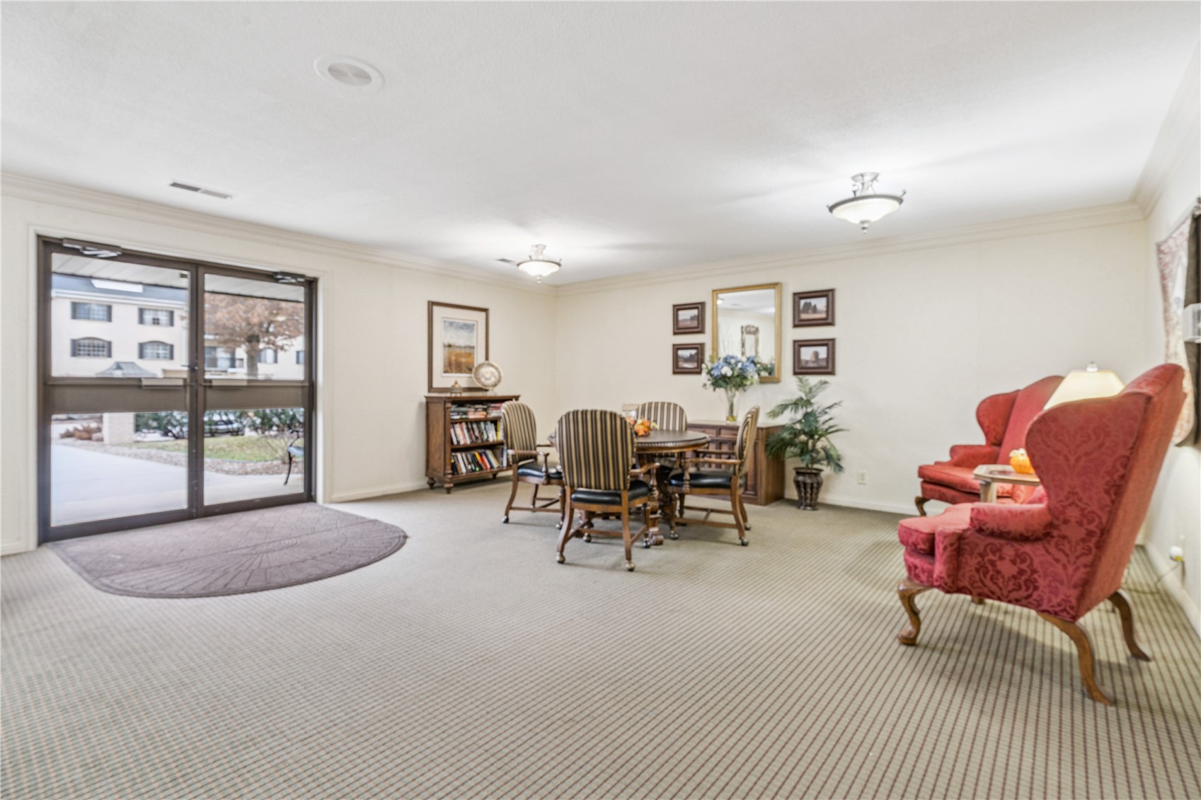 100 Thompson Drive SE Cedar Rapids IA 52302
