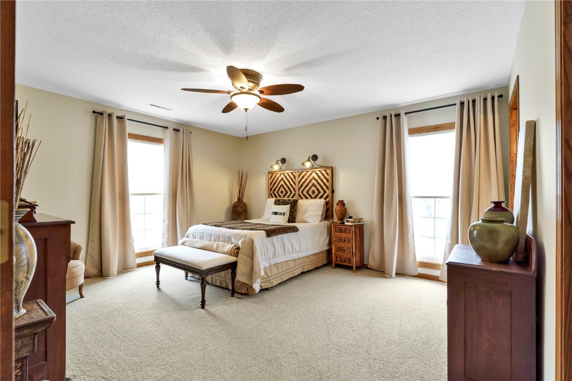 4425 Westchester Drive NE Cedar Rapids IA 52402