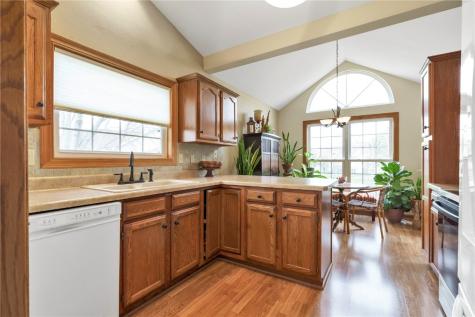 4425 Westchester Drive NE Cedar Rapids IA 52402