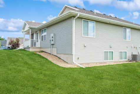 919 Deer Run Drive NE Cedar Rapids IA 52402