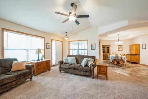 919 Deer Run Drive NE Cedar Rapids IA 52402