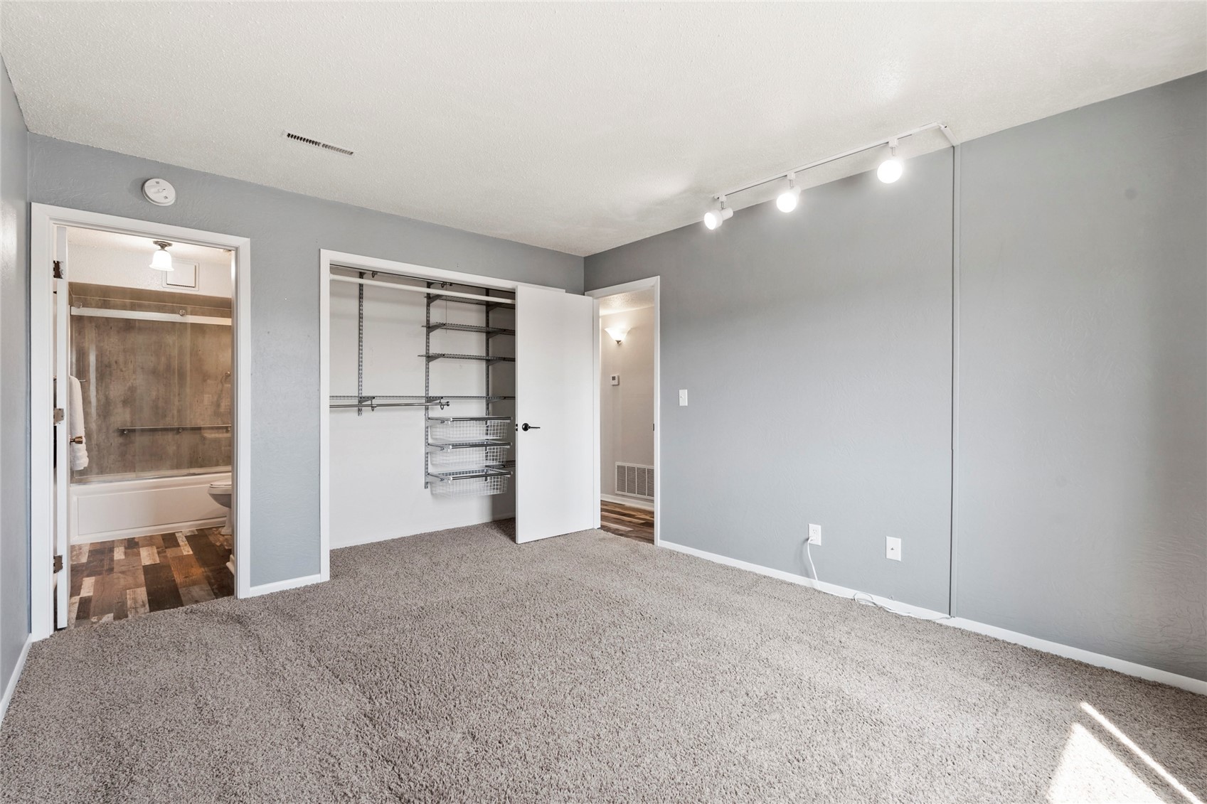 869 Kerry Lane SE Cedar Rapids IA 52403