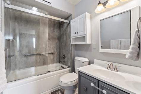 869 Kerry Lane SE Cedar Rapids IA 52403