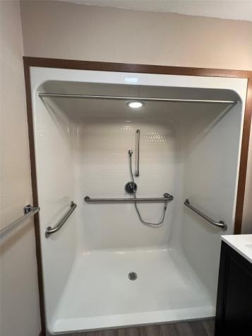 206 13th Street Vinton IA 52349