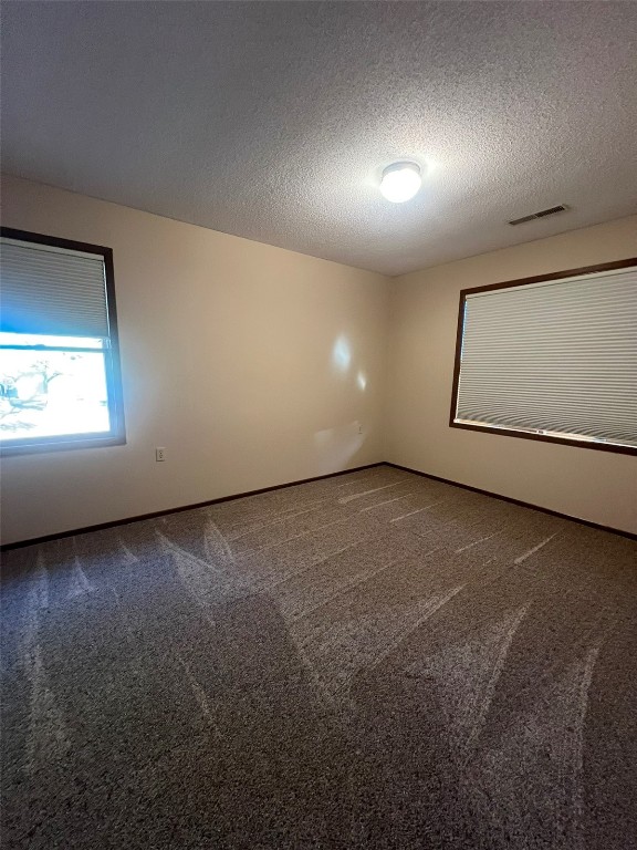 206 13th Street Vinton IA 52349