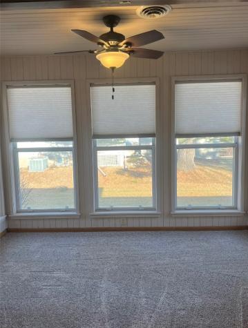 206 13th Street Vinton IA 52349