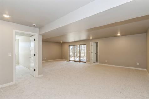 3110 Sunflower Lane Ely IA 52227